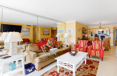 Crystal Beach Hotel | Sea Loft 103B