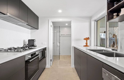 Killcare Heights House | Sea Mist by HolidayCo.