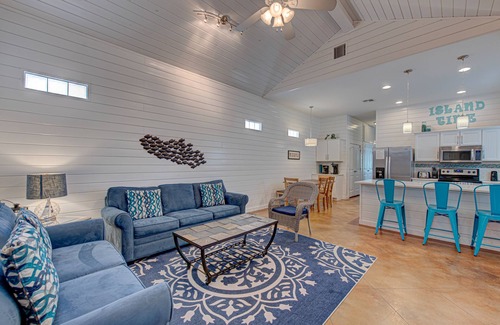 Port Aransas House | Sea Monkee- Pirates Bay! 2 Lagoon POOLS! Pets, & Kids Play area close to BEACH!