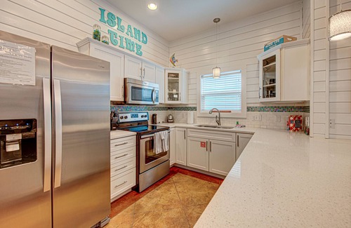 Port Aransas House | Sea Monkee- Pirates Bay! 2 Lagoon POOLS! Pets, & Kids Play area close to BEACH!