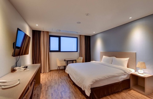 Jung-gu Hotel | Sea & Moon Tourist Hotel