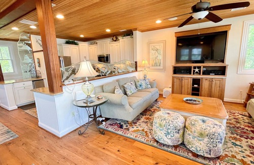 Ocracoke House | Sea Moor Lake: Harborfront with amazing views. Heated Pool.