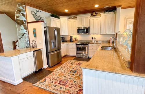 Ocracoke House | Sea Moor Lake: Harborfront with amazing views. Heated Pool.