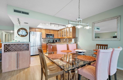 Boca Grande Condo | Sea Oats 113 | Beachfront | Elevators | Pool & Spa | Sleeps 4