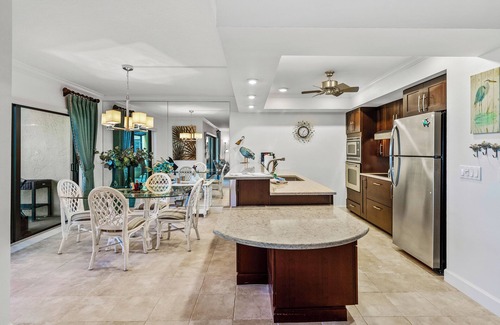 Boca Grande Condo | Sea Oats 121 - 2 bed/2 Bath - Beachview - Tennis Courts, Pool - Elevators