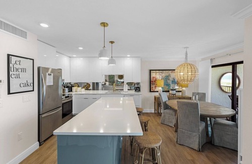Boca Grande Condo | Sea Oats 156 - Elevator - Gulf Front - Pool - Tennis - Sleeps 4