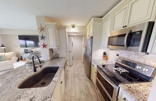 Cocoa Beach Apartment | Sea Oats 2BR-Direct Beach Access with Pool