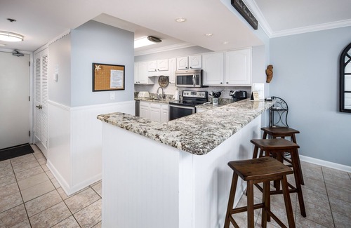 Fort Walton Beach Condo | Sea Oats 602 Updated 6th floor 2 Bedroom, 2 Bath Direct Gulf Front Condo!