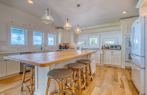 Indian Rocks Beach House | Sea Oats Beach House and Bungalow - 5 Bedroom Direct Gulf Front with a Pool!