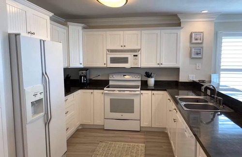Redington Shores House | Sea Oats Beach Resort by Liberte