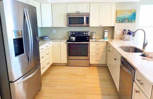 Redington Shores House | Sea Oats Beach Resort by Liberte
