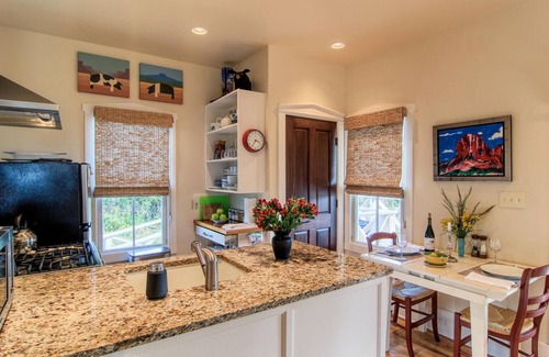 Old Town Cottage | Sea Oats Cottage; Romance by the Sea, Luxury 1 bdrm, 1 bath, walk to the beach
