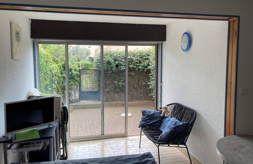 Le Grau-dʼAgde Apartment | Sea or pool? Both ! Rent beautiful Studio in Agde