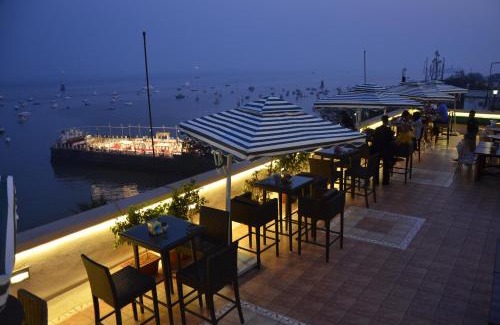 Wellington Pier Hotel | Sea Palace Hotel - near Gateway of India