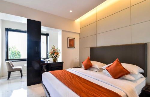 Wellington Pier Hotel | Sea Palace Hotel - near Gateway of India