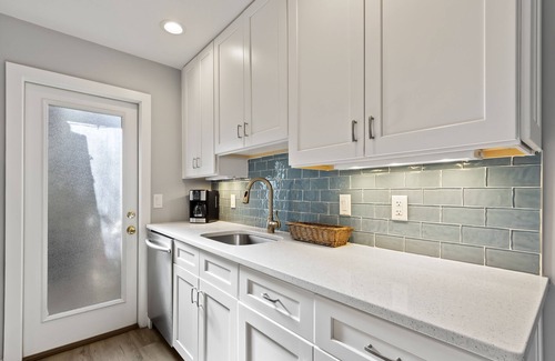 Sea Pines Villa | Sea Pines, Amazing Complete Remodel, Walk to the Beach Club, Two free bikes