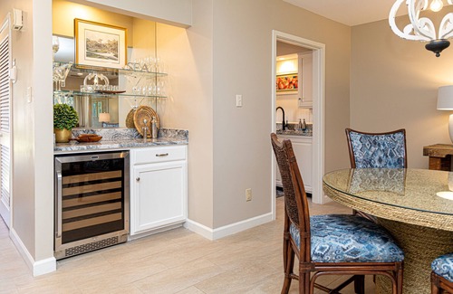 Sea Pines Villa | Sea Pines Harbourwood Villa! Walk to Golf Course, Harbourtown, Shops & Dining