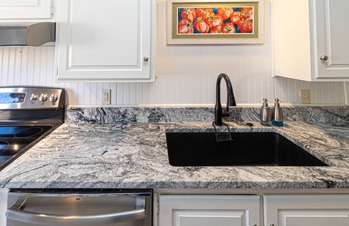 Sea Pines Villa | Sea Pines Harbourwood Villa! Walk to Golf Course, Harbourtown, Shops & Dining