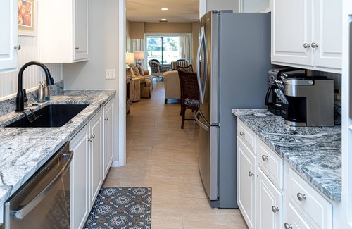 Sea Pines Villa | Sea Pines Harbourwood Villa! Walk to Golf Course, Harbourtown, Shops & Dining