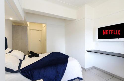 Sea Point Apartment | Sea Point apartment