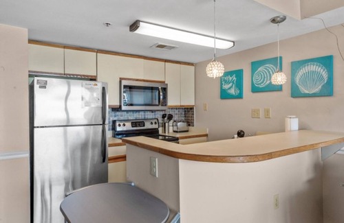 North Myrtle Beach Condo | Sea Pointe 905 1BR OF Condo in Cherry Grove
