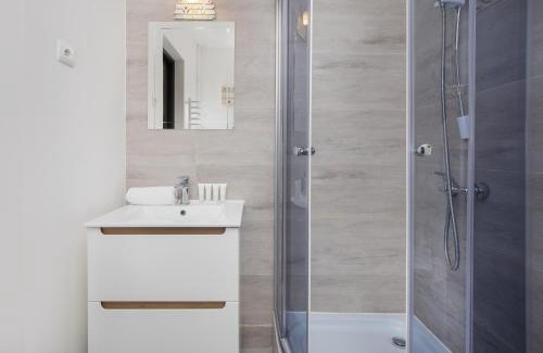 Jastrzebia Gora Apartment | Sea Power Horyzont Apartament typu Queen nr 14 z balkonem i tarasem by Noclegi Renters
