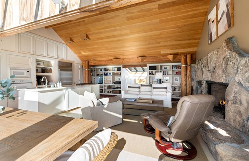 Sea Ranch House | Sea Ranch with ocean view across from Del Mar Pool