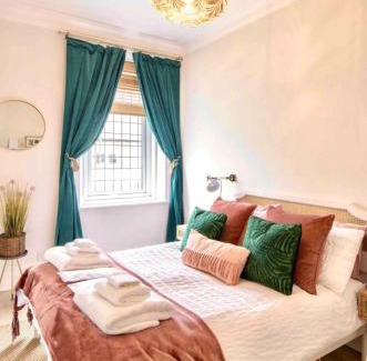 Whitley Bay House | Sea Retreats, Whitley Bay, Sleeps 8