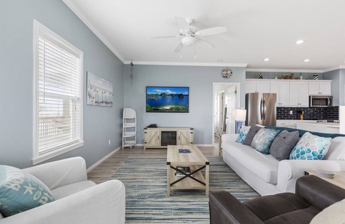 Port Bolivar House | Sea Rock, Views, POOL, fire pit, opt beach cart