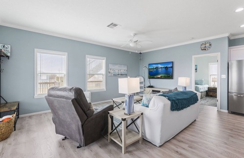Port Bolivar House | Sea Rock, Views, POOL, fire pit, opt beach cart
