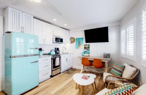 North Redington Beach Hotel | Sea Rocket 8