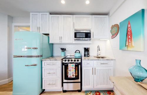 North Redington Beach Hotel | Sea Rocket 8