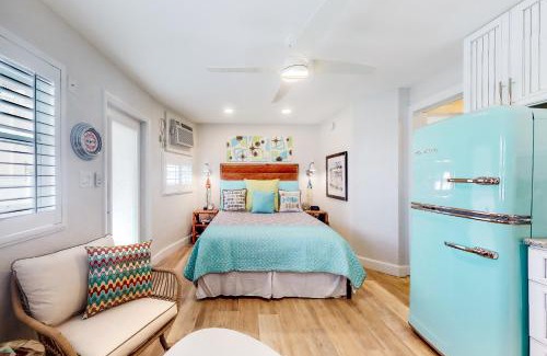 North Redington Beach Hotel | Sea Rocket 8
