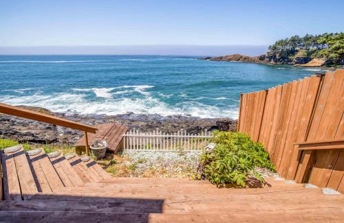 Depoe Bay Hotel | Sea Rose Suite