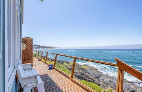 Depoe Bay Hotel | Sea Rose Suite