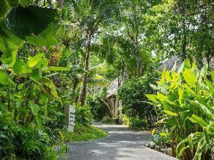 Na Chom Thian Resort | Sea Sand Sun Resort and Villas - SHA Plus