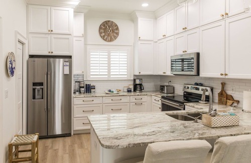 Mexico Beach House | SEA SHANTY- Beachfront, Topnotch Comfort & Fully-Stocked!
