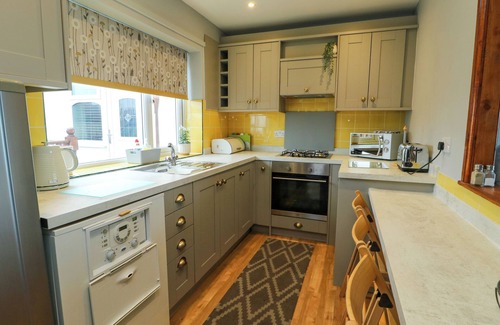 Dinas Dinlle Cottage | Sea Spray