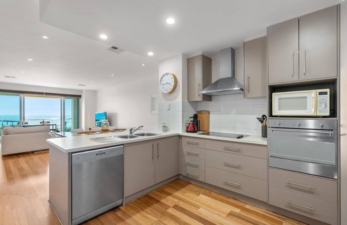 Aldinga Beach House | Sea Star ~ Aldinga Beach - Sparkling Executive Esplanade Home with Stunning Sea Views