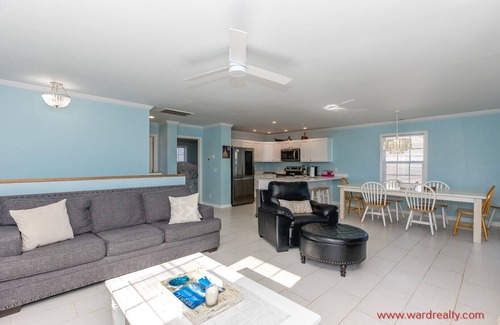 Surf City House | Sea-Sun's Greetings! Steps to the beach! Private Pool! Pet Friendly!