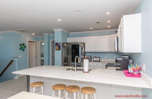 Surf City House | Sea-Sun's Greetings! Steps to the beach! Private Pool! Pet Friendly!