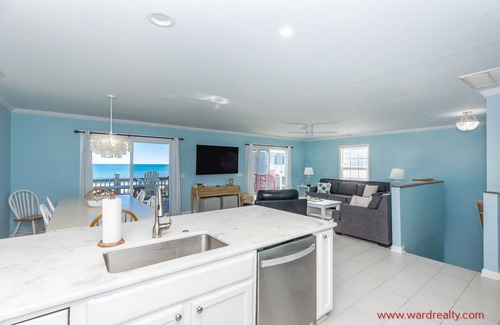 Surf City House | Sea-Sun's Greetings! Steps to the beach! Private Pool! Pet Friendly!