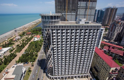 New Boulevard Condo | Sea to sky apartment with a great view