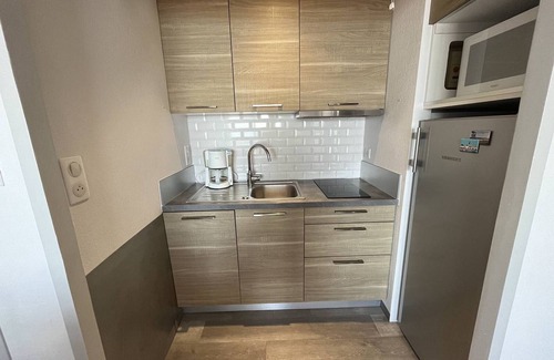 Saint-Gilles-Croix-de-Vie Apartment | Sea-View Apartment in St. Gilles with WiFi, Parking, and Direct Beach Access
