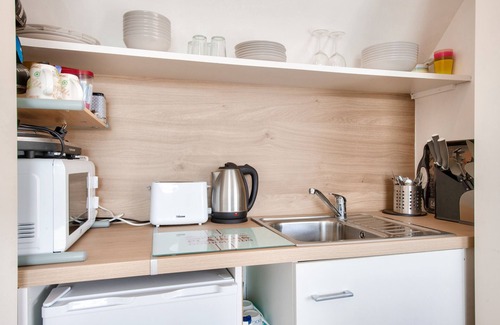 Plouneour-Brignogan-Plages Apartment | Sea View – 100m from the Beach – 4 adults, 1 child