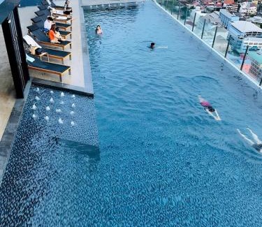 Central Pattaya Apartment | Sea View 2 Bed Room High Floor