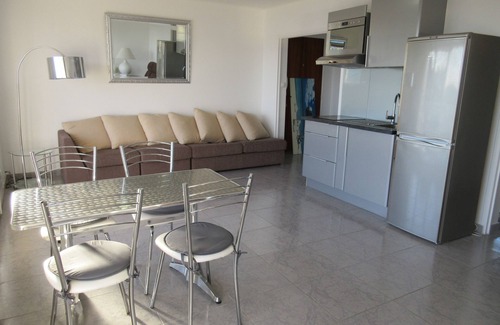 Bandol Apartment | SEA VIEW 3 MN WALK FROM THE BRIGHT AND MODERN BEACH