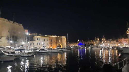 Birgu Apartment | Sea View 34