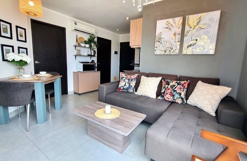 Chalong Condo | Sea View 35 sqm Condo, 6th Floor, WiFi 200 mbps, Pool, Next To Shopping Mall