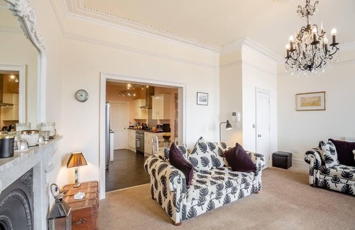 Aberdovey Apartment | Sea View Aberdovey - Westhaven Apartment